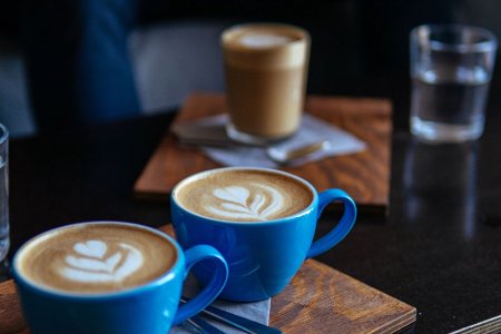 Cappuccino e latte macchiato: tutte le differenze tra le due bevande